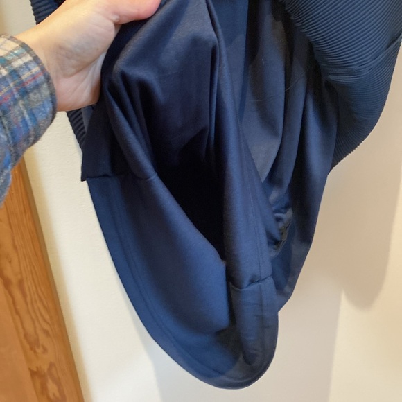 Navy blue pleated dress - Picture 5 of 5